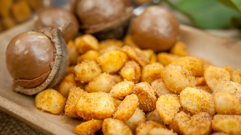 lindols macadamias2 1 768x432